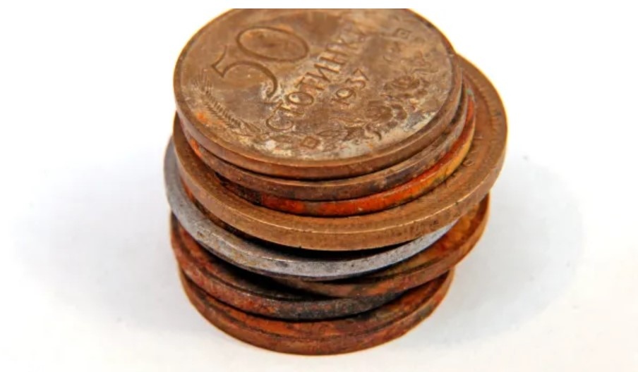 Съвременната история на българските парични знаци започва след възстановяването на